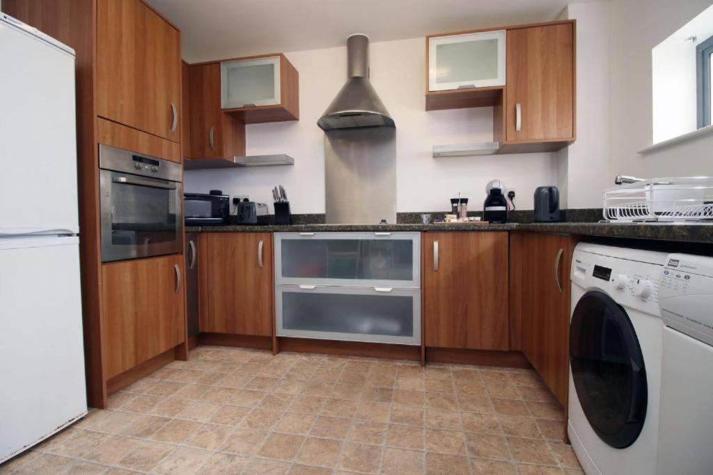 The Observatory By Mia Living 2 Bedroom Apartment Overlooking Swansea Beach With Free Parking Exterior photo